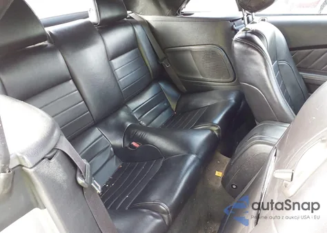 2014 Ford Mustang V6 Premium z USA, uszkodzony, nr VIN 1ZVBP8EM7E5289691